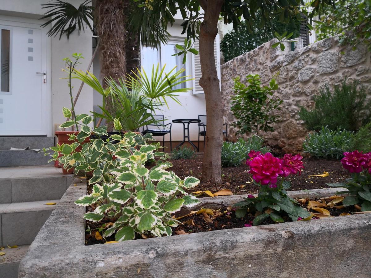 City Center Garden Apartments Sibenik Exterior photo